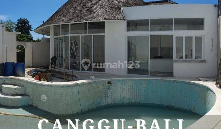 Luxurious-Contemporary bohemian stye villa on construction progress in Berawa Beach, Canggu-Bali
 1