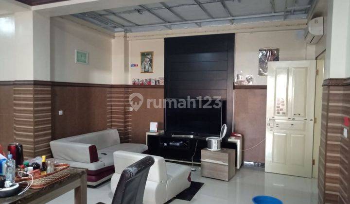 JUAL CEPAT Dijual Rumah di Jagalan 2