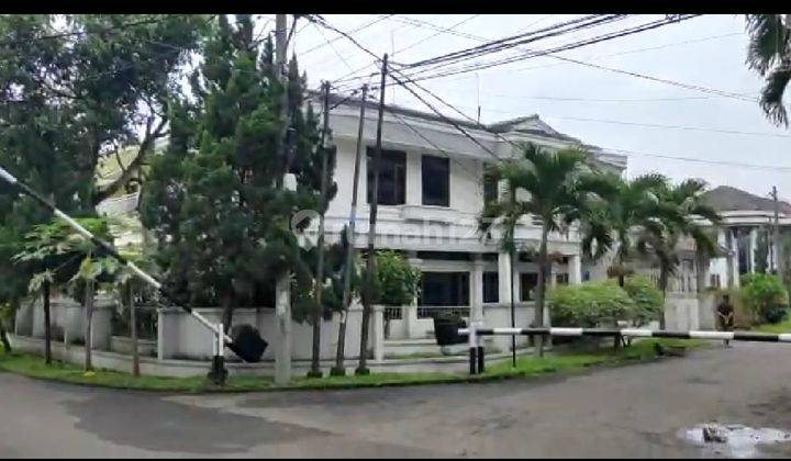 Rumah 2 lantai klasik terawat di perumahan Muara Bandung 1