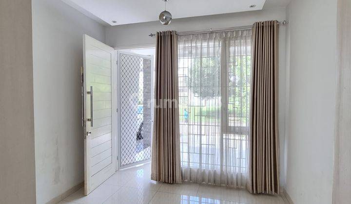 Rumah di Feronia Park , Semi Furnish, ROW Jalan depan Rumah Lebar 1