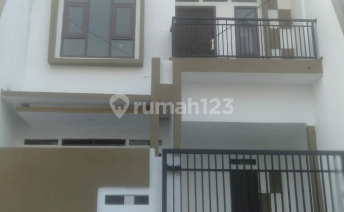 Ready-to-Occupy 2-Story New House in Bekasi Jaya Indah Mekarsari, East Bekasi