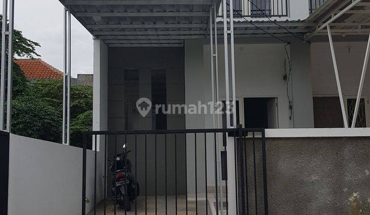 Dijual cepat Rumah 2 lantai hoek furnished di Cendrawasih, Cengkareng 2