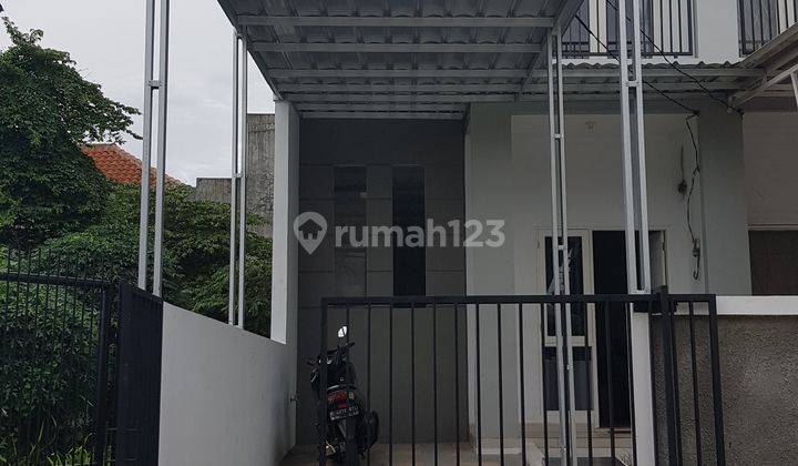 Dijual cepat Rumah 2 lantai furnished di Cengkareng 1