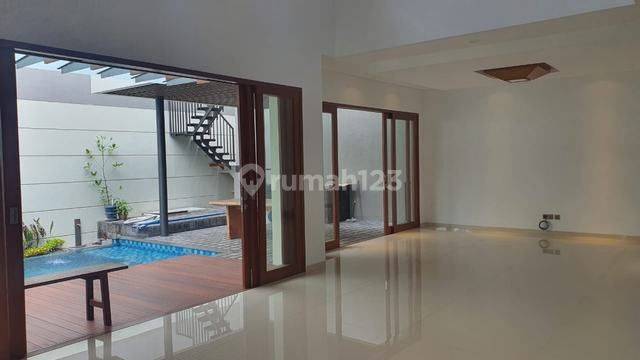 rumah bagus rapih terawat ada kolam renang di the green cluster blossom ville bsd city, strategis, dekat tol jor, siap huni 2