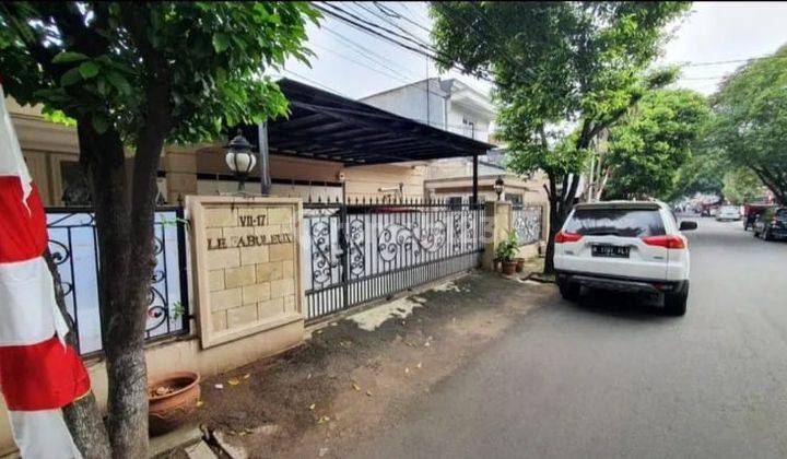 DIJUAL CEPAT RUMAH SIAP HUNI (Posisi Hook+Swimming Pool ) DI TAMAN RADIO DALAM KEBAYORAN BARU JAKARTA SELATAN 1