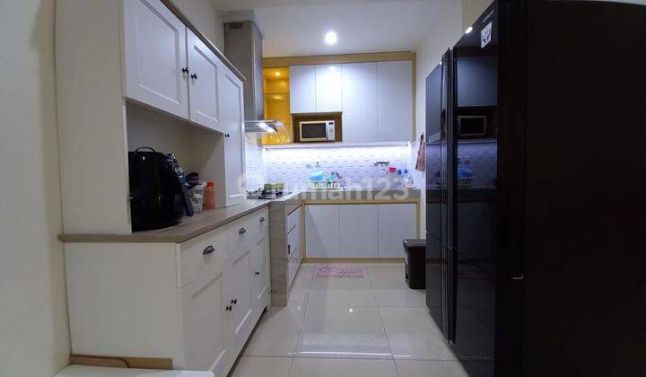 Rumah minimalis di greenlake,australia,uk.6x15 m,furnished,harga:2,35 M nego 1