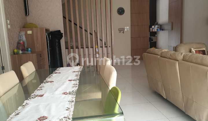 Rumah di PIK Ukuran 10 x 30 Fully Furnished 2