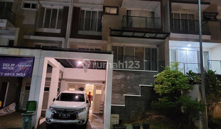 HARUS TERJUAL Rumah Golf Residences Kemayoran hadap Golf  2