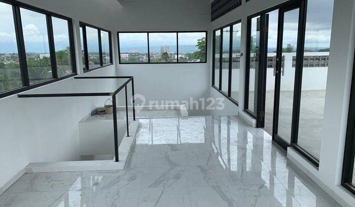 Rumah Lux perumahan Lembah Dieng Malang hanya 4.5 M Nego 2