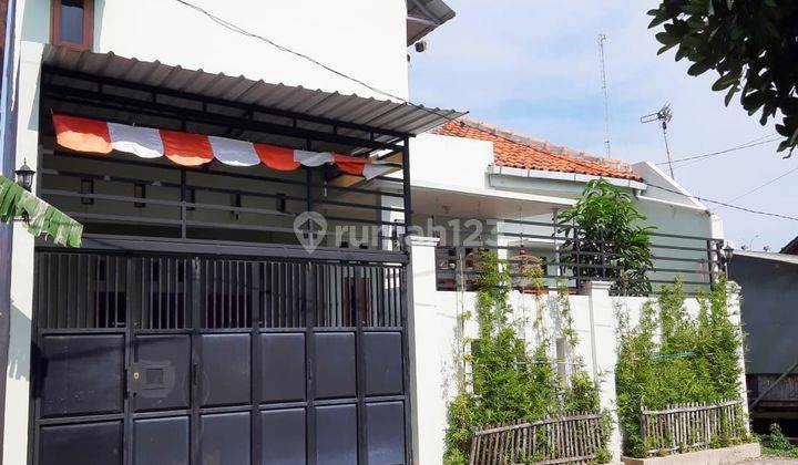 Rumah kost atau rumah tinggal bagus 2 lantai furnish di dekat Solo 2