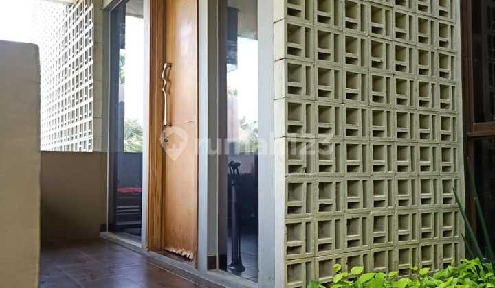 Rumah mewah siap huni, dan furnish hadap selatan, aman dan nyaman di Depark Brassia BSD 1