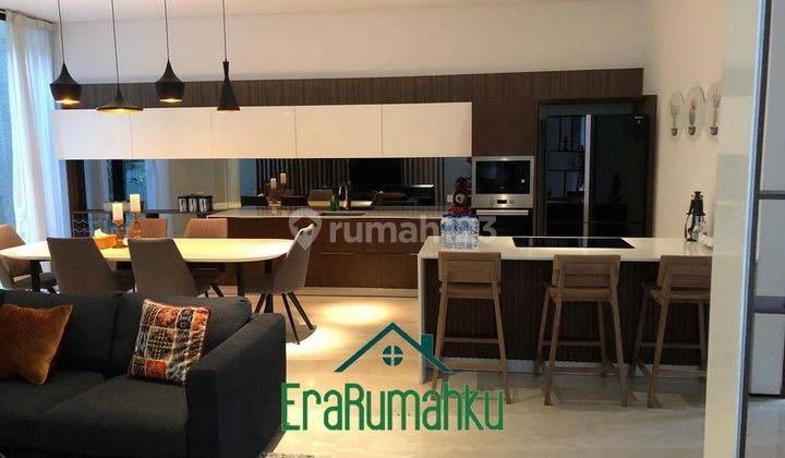 Rumah 3 Lantai Minimalis Modern Dan Baru di Menteng Jakarta Pusat 1