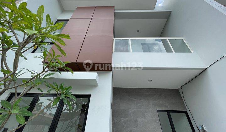 Rumah Cantik Baru GressDi Surabaya Timur 1