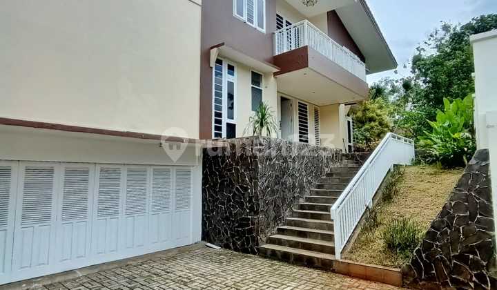 Rumah Bagus 2 Lantai, Siap Huni Dan Sangat Terawat Di Pondok Indah