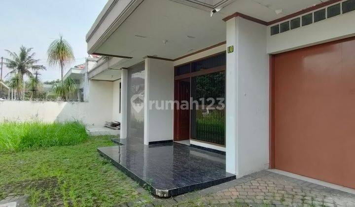 DISEWAKAN RUMAH BAGUS LOKASI KEMBAR  COCOK UTK KANTOR, RUMAH TINGGAL, RUANG USAHA.... 2