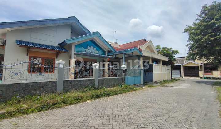 Ready-to-Use House in Puri Gading Solo Baru