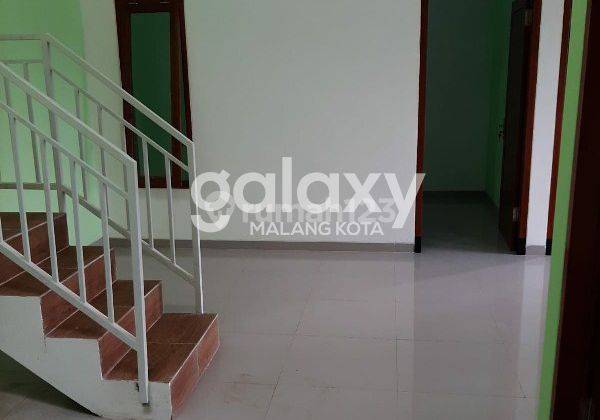 Rumah 3 lantai di Jalan Tenis Meja, Tasikmadu GMK00571 2