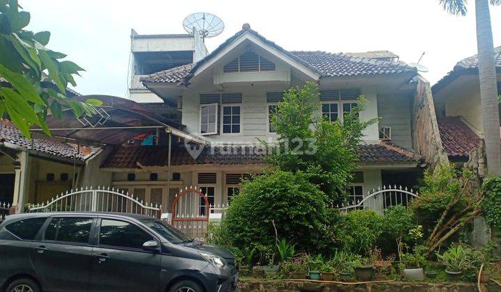 Rumah di modenrland tangerang depan taman besar  1