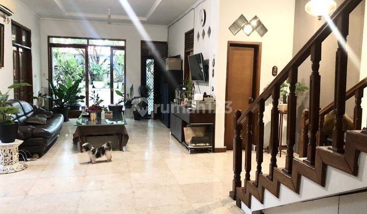 Dijual Rumah bagus di Taman Kedoya Baru 1