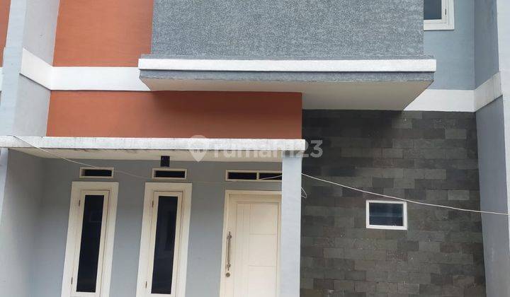 rumah 2lantai siap huni harga murah dekat pintu tol cisalak  1