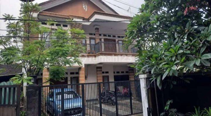 Dijual Rumah 2 Lantai Aman Nyaman Daerah Asem Baris Rp. 6.6 M 1