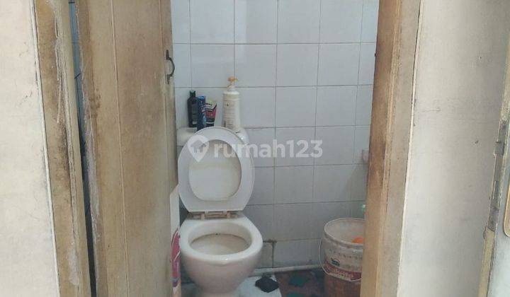 Di Jual Rumah Luas Lokasi Strategis di Taman Meruya Ilir Jakarta Barat. 2