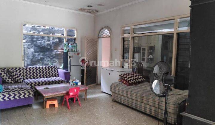 Dijual Rumah di pinggir jalan Raya Pasar Baru Tangerang 2