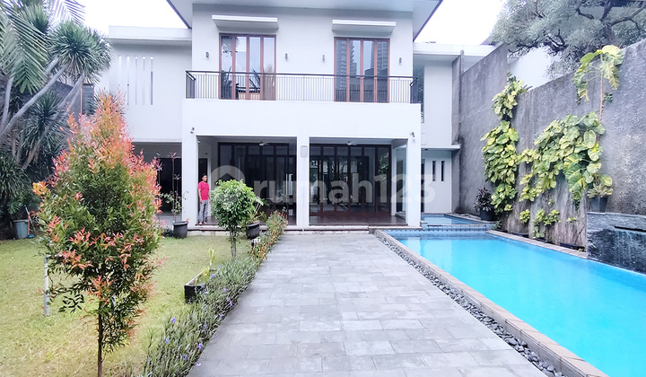 Rumah 2 Lantai Luas Carport Gede Kemang Area  2