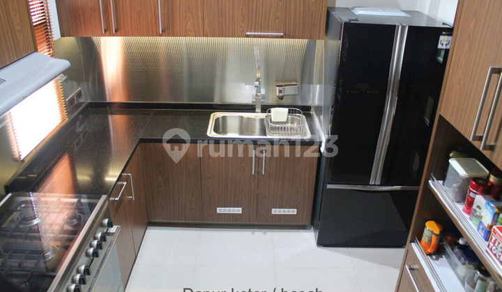 Bangunan baru rumah rasa villa Caribean De latinos BSD ada taman kolam koi, 2