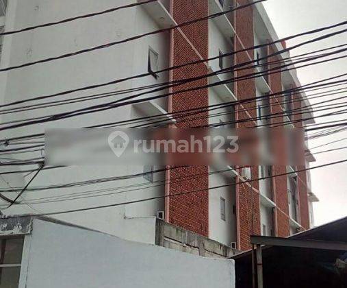 Guest House Megah 83 Kamar Tidur TERISI PENUH di Taman Sari, Jakarta Barat 2