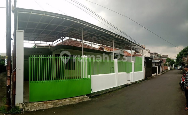 Rmh Luas Siap Huni di Jl. Kembar Baru