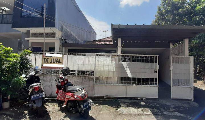 Dijual Rumah Dalam Komplek Strategis di Pondok Labu 1