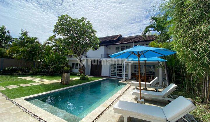 Jual Cepat Villa Di Central Seminyak, Dekat Ke Pantai 1