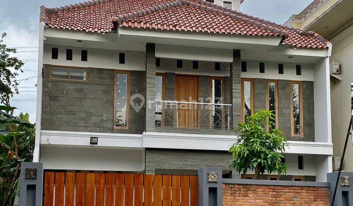 Rumah 2 Lantai Bagus Semi Furnished Sertifikat Hak Milik 1