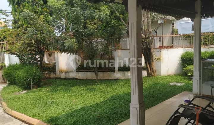Rumah 2 Lantai Bagus Semi Furnished Sertifikat Hak Milik 2