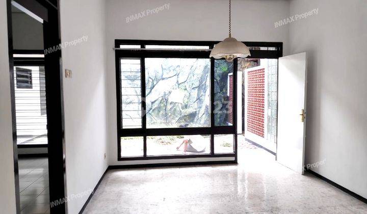 RUMAH NYAMAN FURNISHED SUDAH RENOVASI  DI BUNGA -BUNGA LOWOKWARU MALANG 2