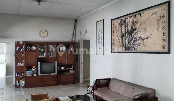Dijual Rumah Tua di Sayap Dago 2