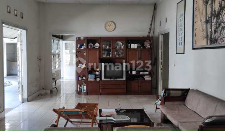 Dijual Rumah Tua di Sayap Dago 1