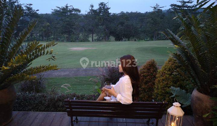 Villa Taman Dayu Pandaan Golf Mansion Luxury White Tropical Resort 2