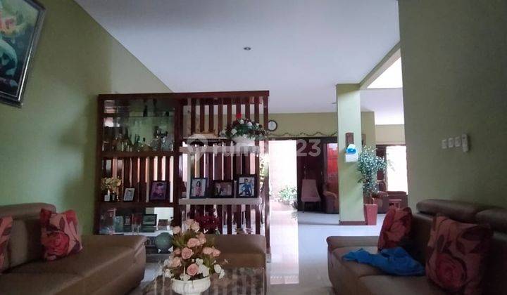 Rumah Hoek Mewah di Harapan Indah Bekasi 2