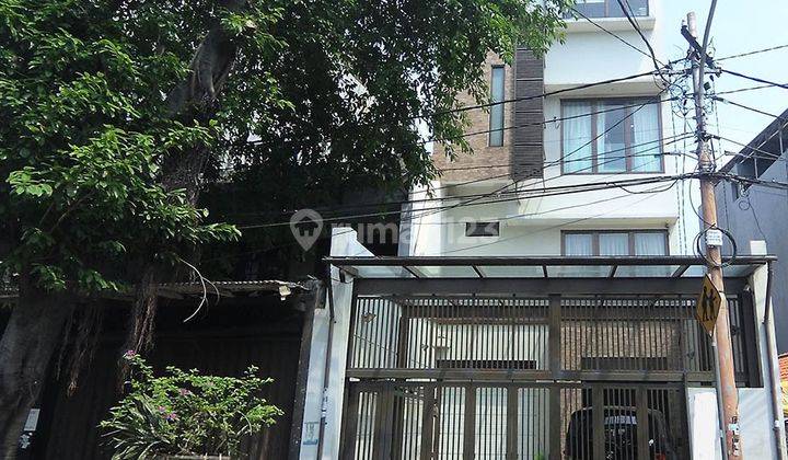 Rumah bagus Jarang ada di Kramat Sentiong, Luas 6x23m2 1