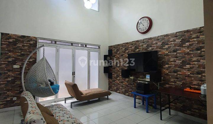 Dijual rumah lokasi strategis di Cigadung dekat ke Dago 1