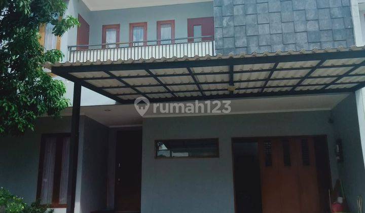 Rumah mewah dan elegan grand wisata 1