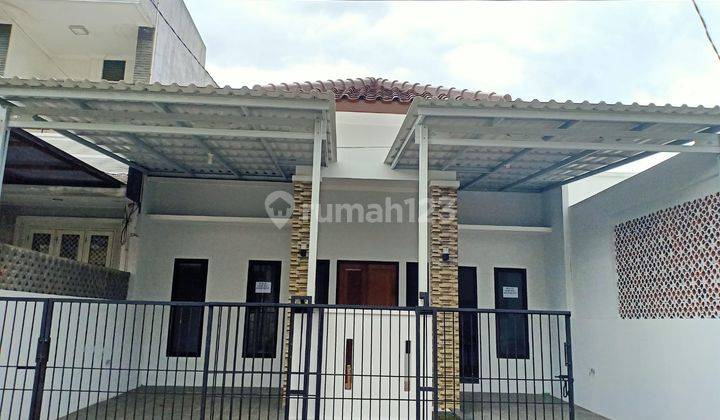 RUMAH  BARU RAPIH BERSIH hadap TIMUR siap HUNI 1