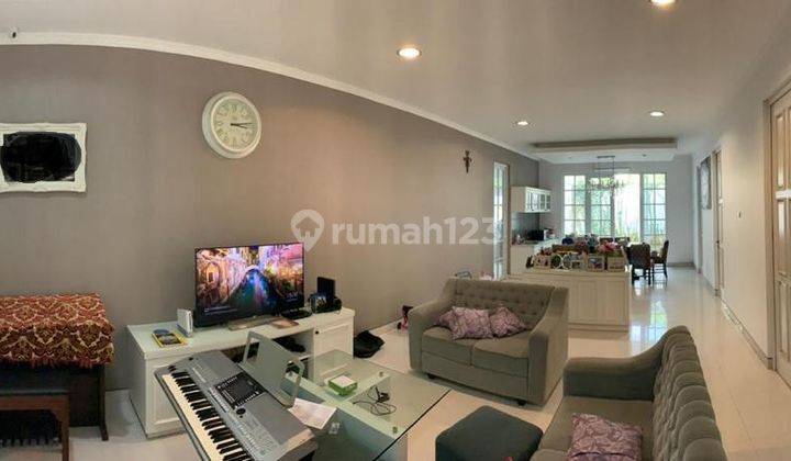 Rumah Mewah Exclusive di Perumahan Elit Candi Golf 1