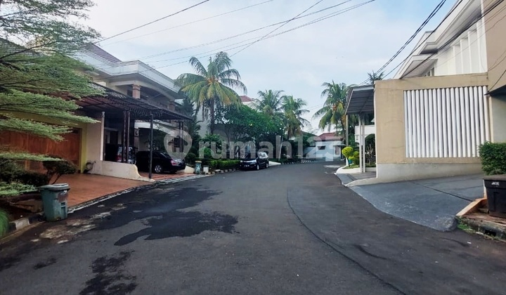 Rumah Full furnished jarang ada pejaten area 2