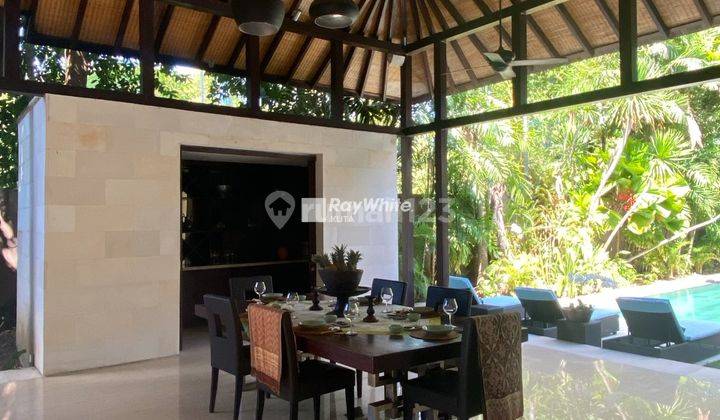 Freehold Tropical villa in heart of seminyak  2