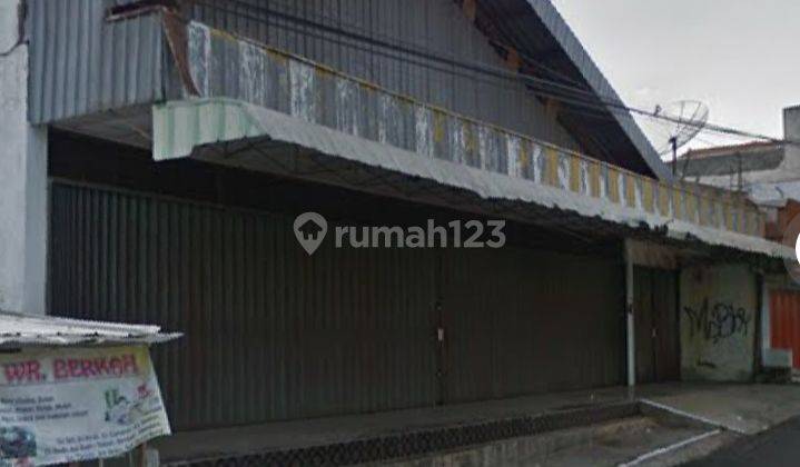 Toko dan rumah Ngantong di Ambarawa. Lebar depan 20 meter 1