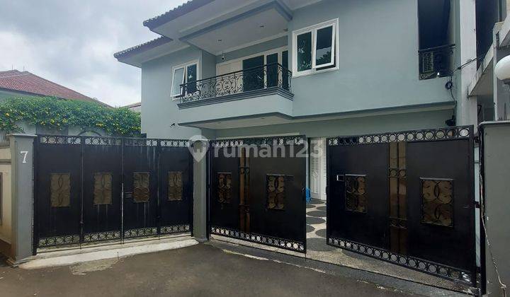 Rumah Siap Huni 2 Lantai Dalam Town House Dan Strategis Di Ampera, Kemang Area 1