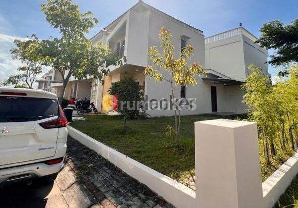 Rumah Hook 2 Lantai Di Perum Monde Residence 2